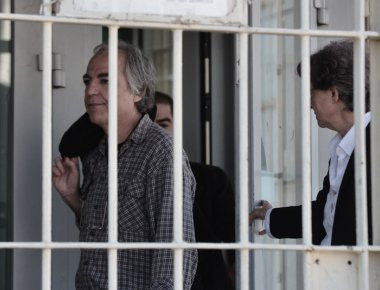 Πρωτοσέλιδο στα διεθνή ΜΜΕ η 48ωρη άδεια του Δ. Κουφοντίνα από την φυλακή